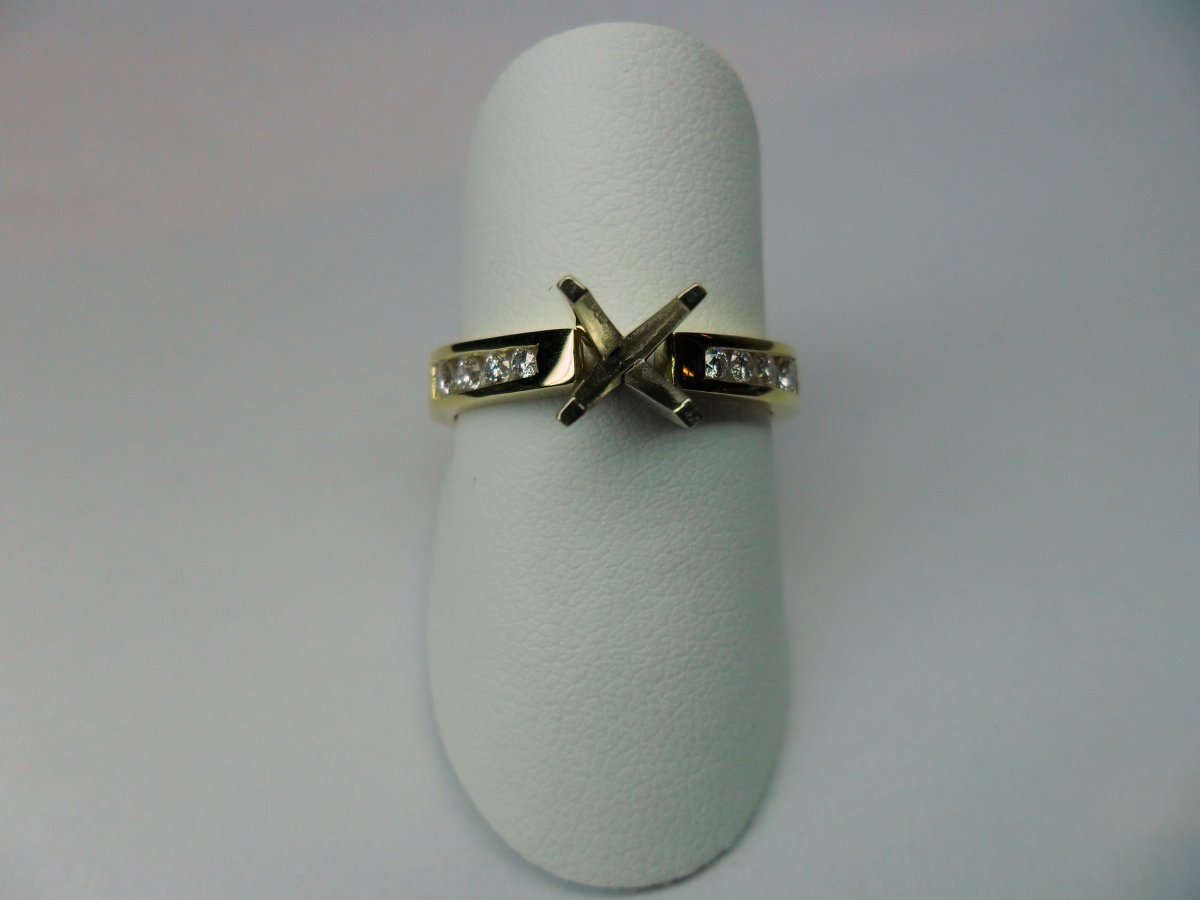 Rail Solitaire Mounting